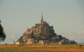 Gite A 1,9 Km Du Mont St Michel